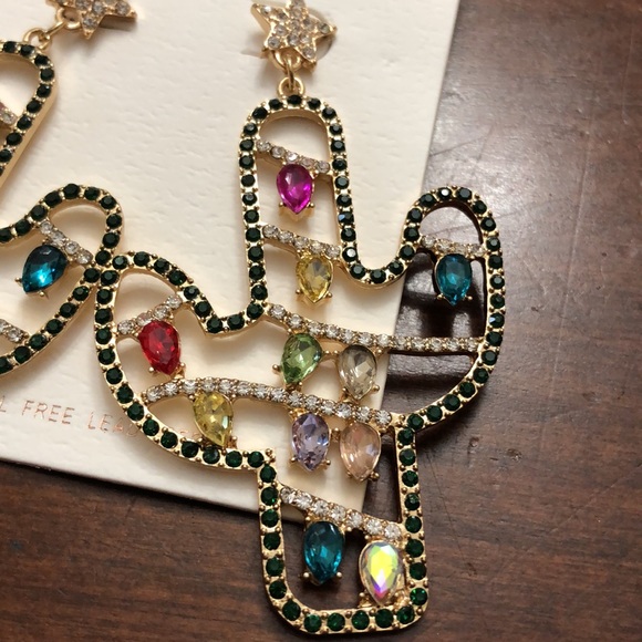 Rhinestone Christmas Cactus earrings - Picture 2 of 4